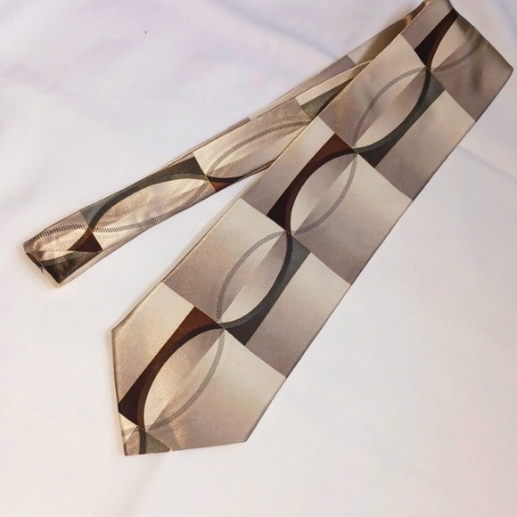 Men's Tie - Picture 3 of 7